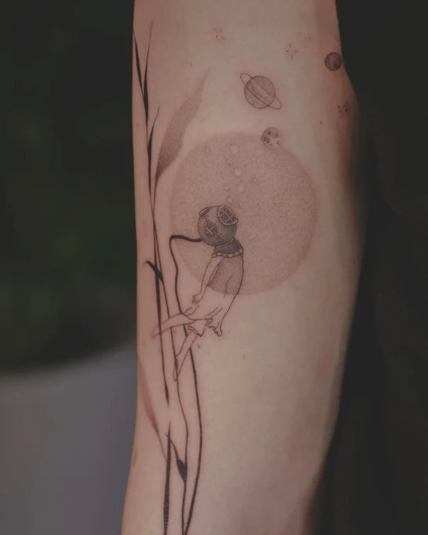 Fineline Diver, Planets tattoo on Forearm