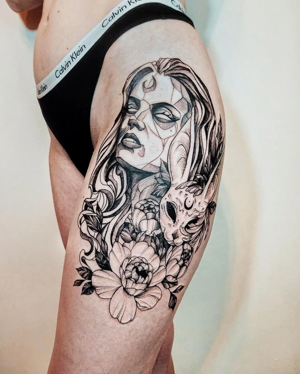 Blackwork Woman, Flowers tattoo on Thigh
