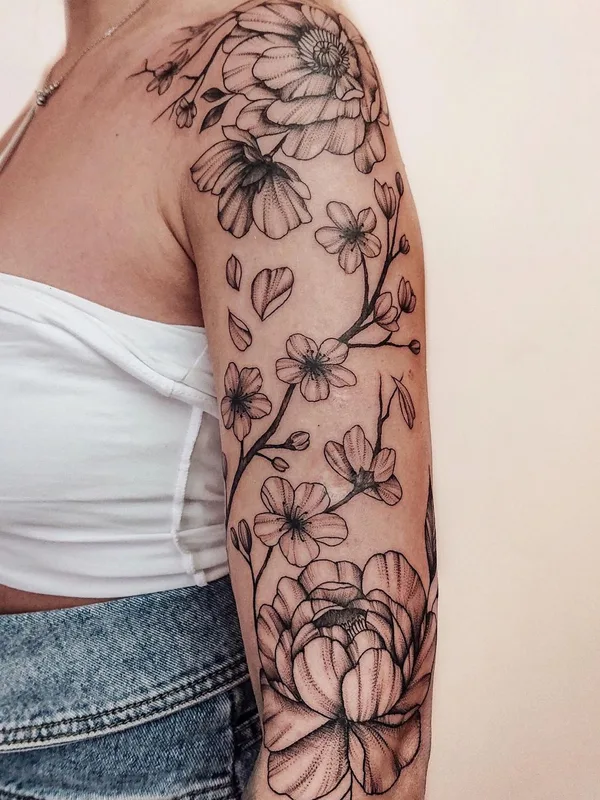 female black and grey blackwork tattoo auf full sleeve #56243 | Tätowierer Ira Yablokova