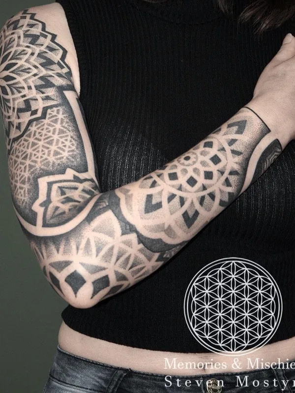 black and grey geometric 타투 부위 full sleeve #56426 | 타투이스트 Mister Mostyn