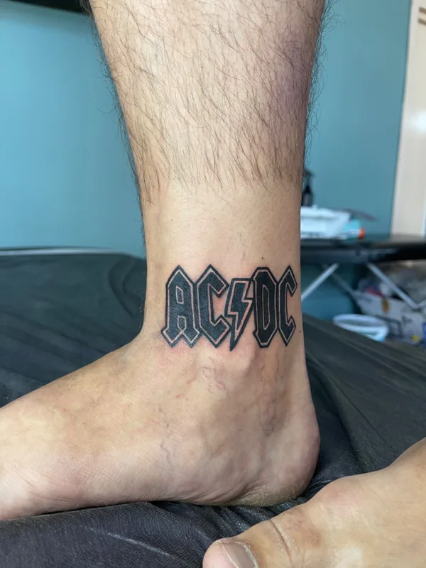 black lettering tattoo auf ankle #56797 | Tätowierer Malinka_tattoo__