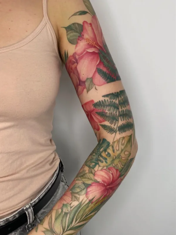 female color botanic tatuaje en arm #56935 | Tatuador Olga Kotova