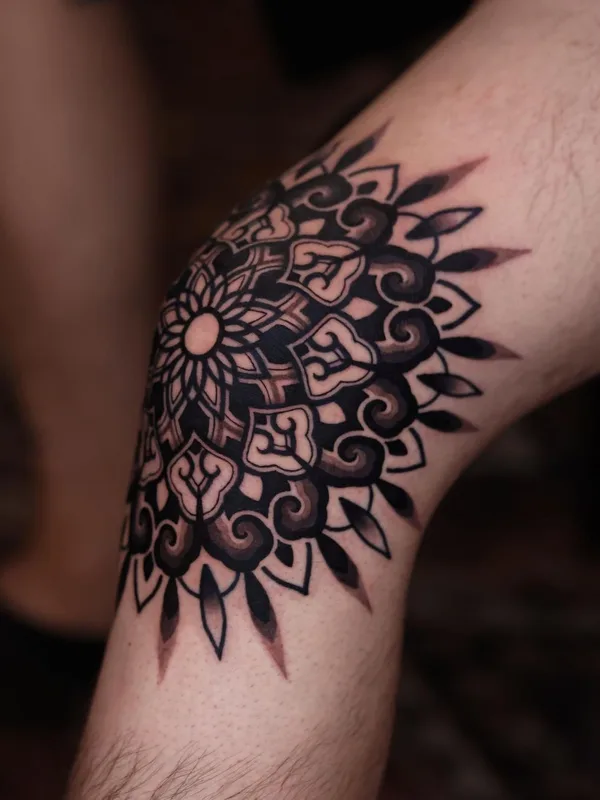 black and grey mandala tattoo on knee #56948 | Tattoo Artist Kiwa