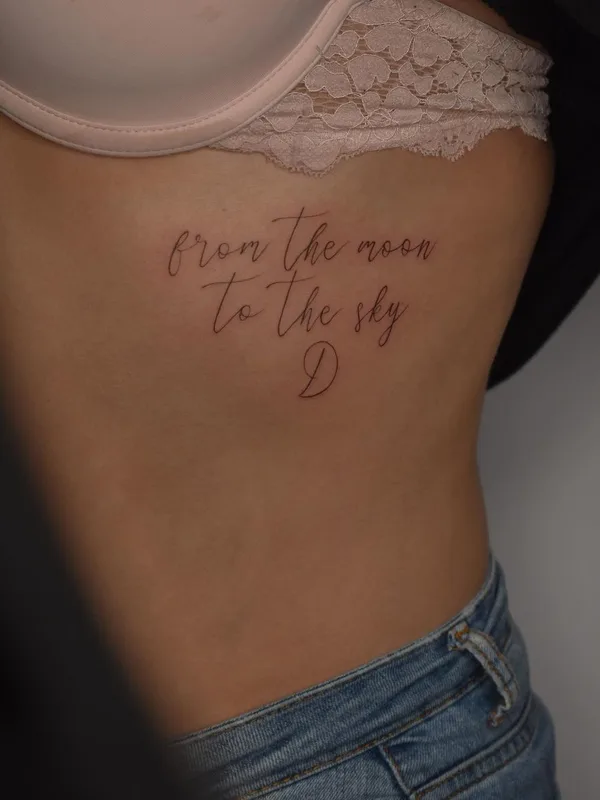 female black fineline Tatuaggio su ribcage #57140 | Tatuatore Элеонора Джен
