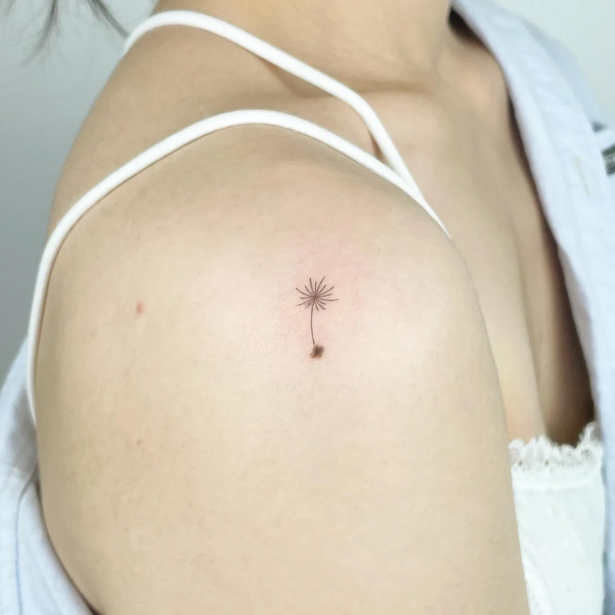 fine line minimalism tattoo by Sop Tattoo