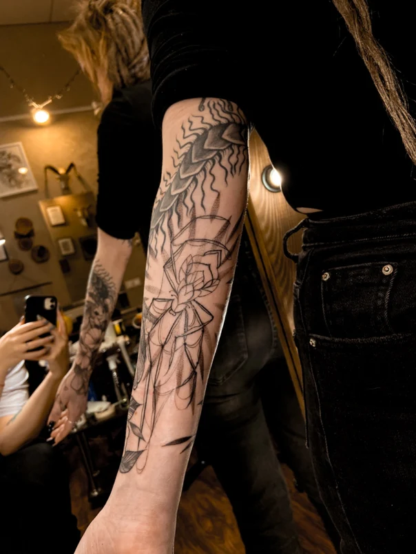 Лайнворк Spider, Abstract tattoo на Предплечье