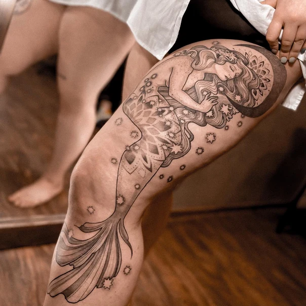 Лайнворк Mermaid, Stars tattoo на Thigh