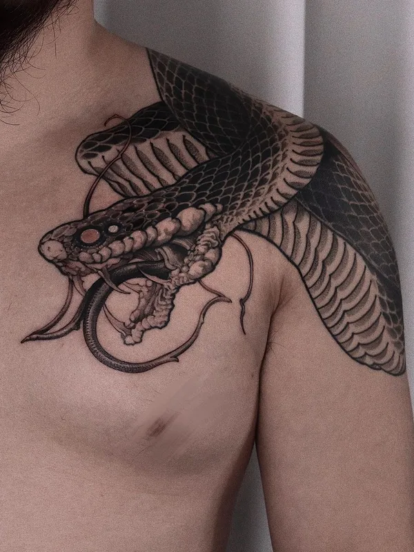 male black and grey blackwork татуировка на shoulder #57448 | Тату мастер Hoon_unco