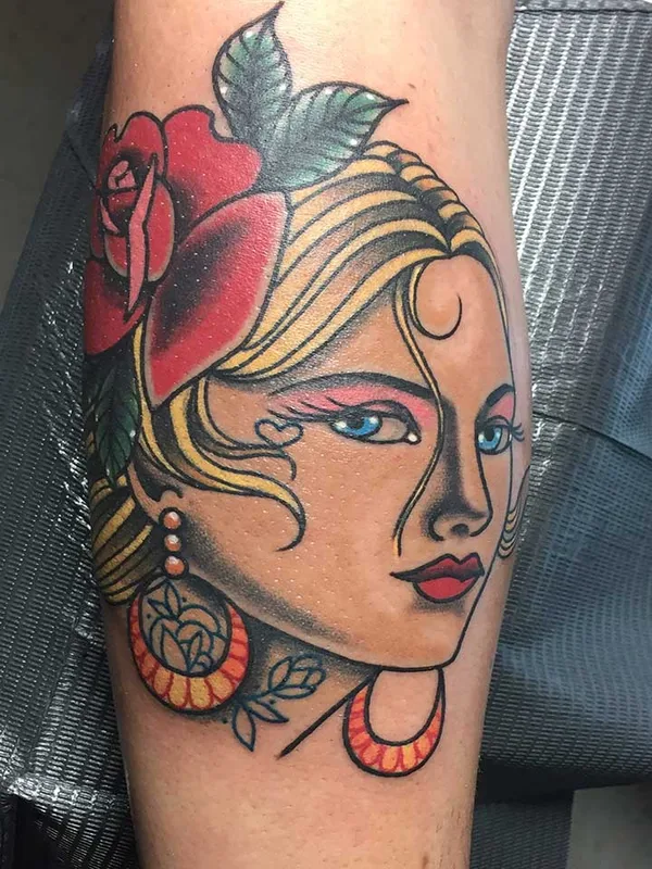 female color neo traditional tattoo auf calf #57618 | Tätowierer Paul Kirk