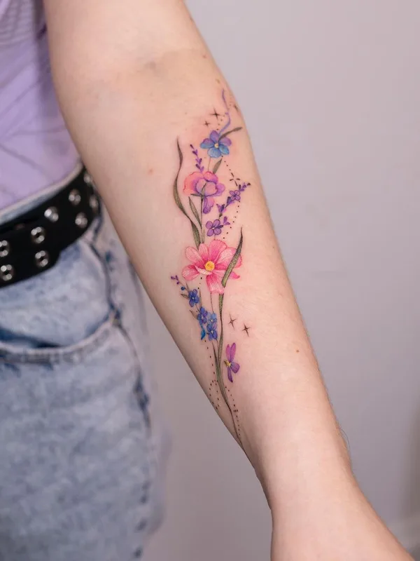 female color botanic Tatuaggio su forearm #57631 | Tatuatore Anna Botyk