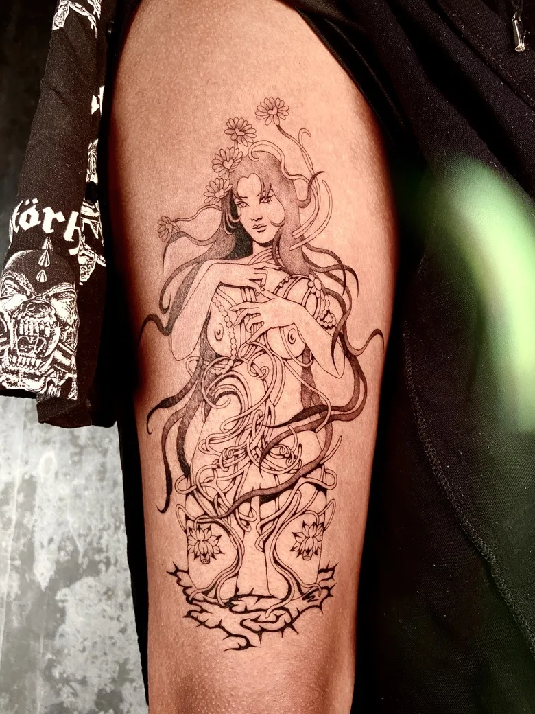 Kodsuno创作的东方风格插画式女孩纹身