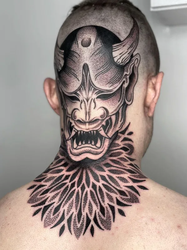 male black and grey japanese tatuaje en back of neck #57827 | Tatuador Suttoos