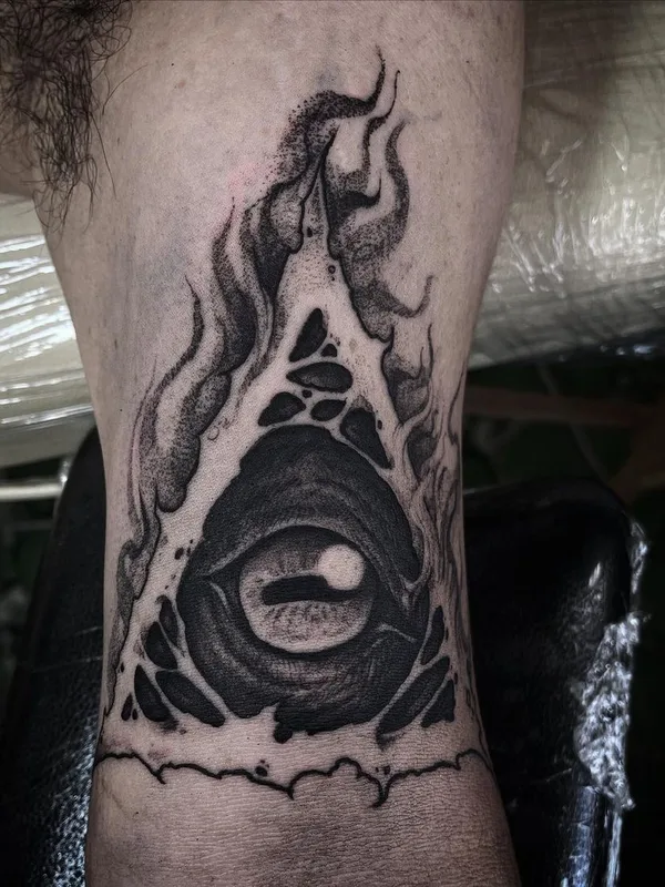 black blackwork 纹身 在 forearm #57839 | 纹身师 Trockz