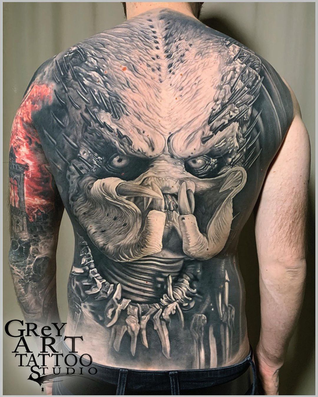 Skull sleeve tattoos Predator tattoo Dragon sleeve tattoos