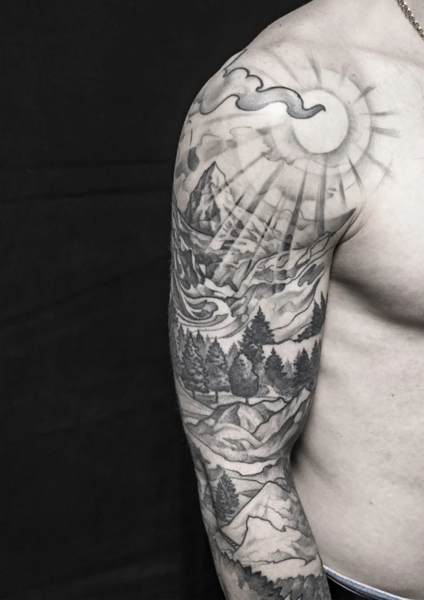 Чёрно-серая Mountain, Sun tattoo на Полный рукав