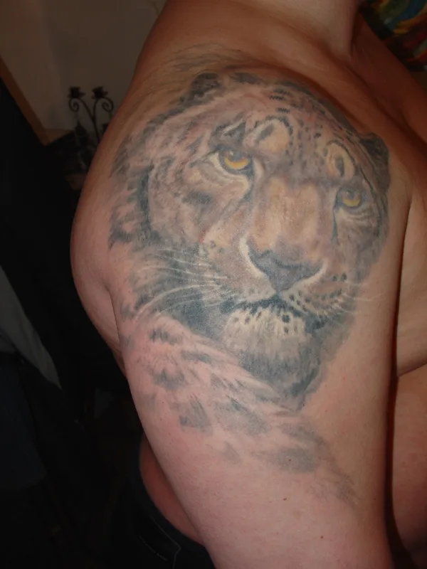 black and grey realism татуировка на shoulder #72446 | Тату мастер Александр Кольцов