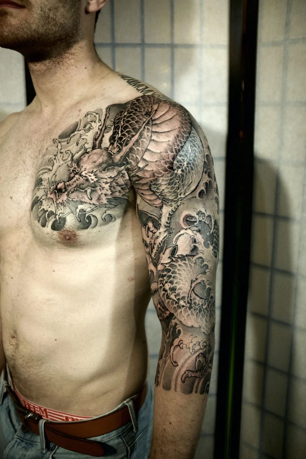 Artista dei tatuaggi Tala