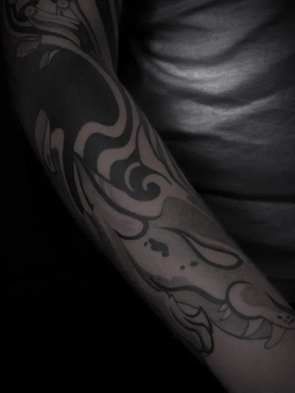 black and grey blackwork татуировка на forearm #72525 | Тату мастер baaad.ink