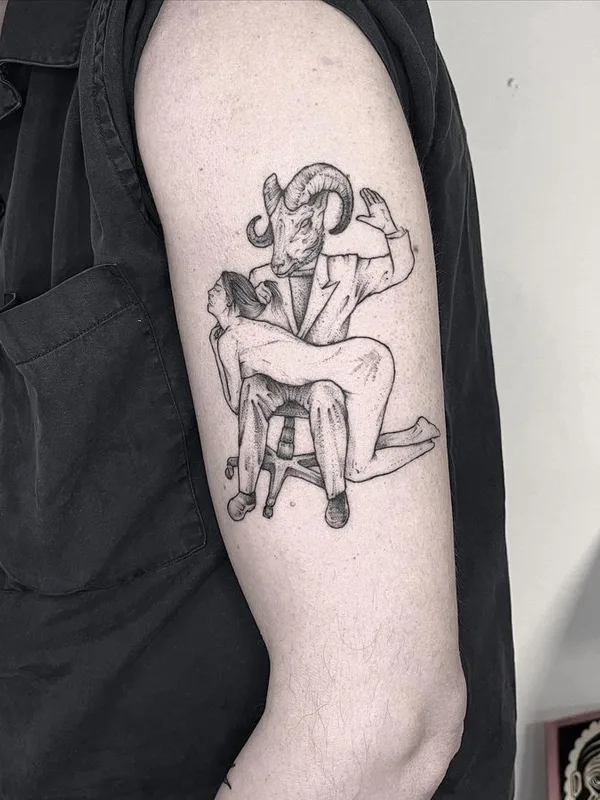 black blackwork 纹身 在 bicep #72562 | 纹身师 weepandforfeit