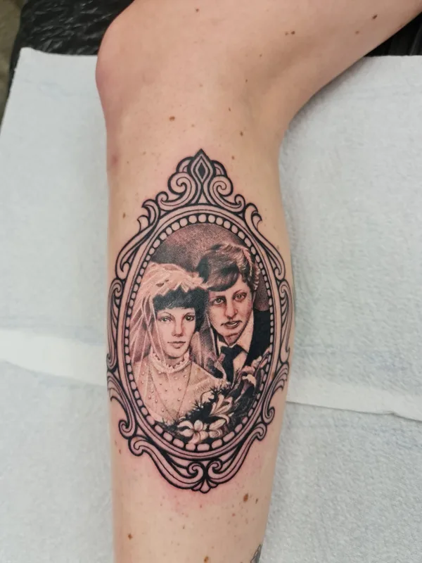 black and grey realism tattoo auf calf #72681 | Tätowierer Mariya Yolova