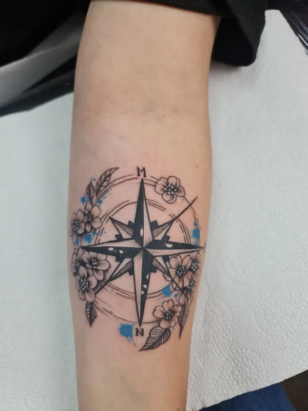 color linework tattoo auf forearm #72686 | Tätowierer Mariya Yolova