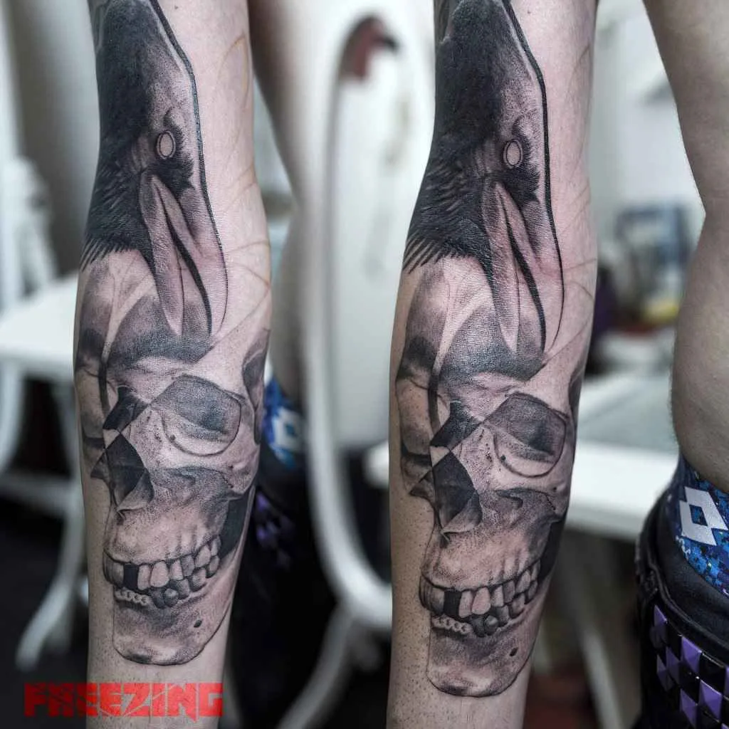 Tatuista Denis FREEZING Moskalev, tatuaggio a colori trash polka dotwork | Tattoo artist Denis FREEZING Moskalev, tatuaggio a colori trash polka dotwork