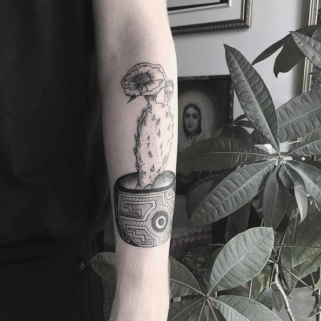 Tatuador Olivier Casault tatuagem preto e branco dotwork linework tattoo | Artista de tatuagem Olivier Casault black dotwork blackwork linework tattoo
