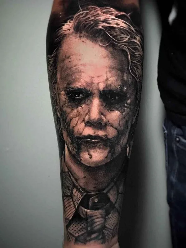 black and grey realism Tatuagem em forearm #12315 | Tatuador Hugo Fiest