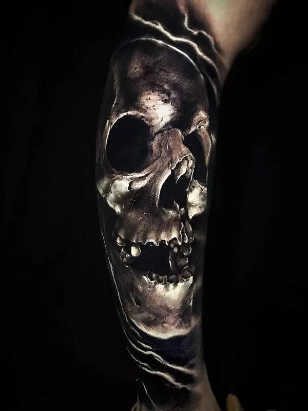 black and grey realism Tatuagem em forearm #12313 | Tatuador Hugo Fiest
