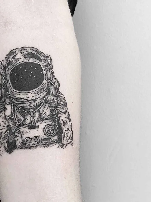 black and grey blackwork Tatuaggio su forearm #11959 | Tatuatore Olivier Casault
