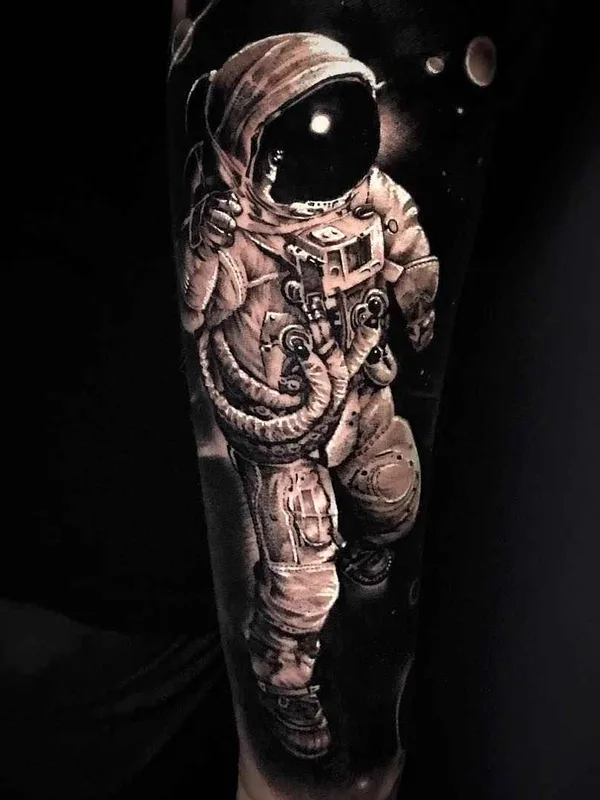 black and grey realism Tatuagem em forearm #12316 | Tatuador Hugo Fiest
