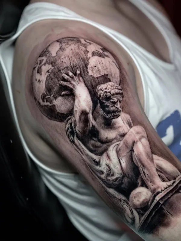 male black and grey realism Tatuaggio su upper arm #23359 | Tatuatore Darwin Enriquez