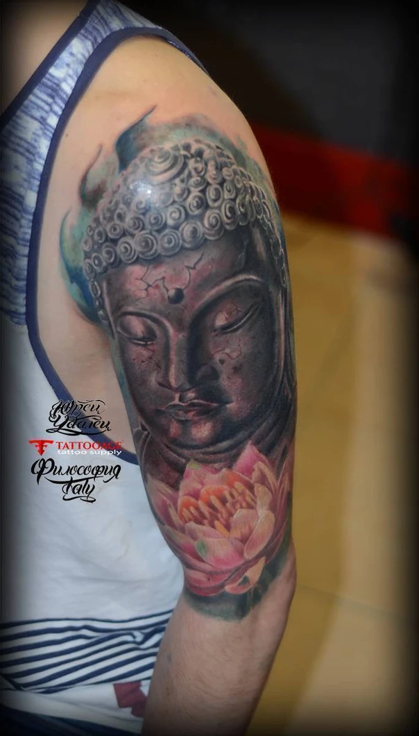 Реализм Buddha, Lotus tattoo на Плечо