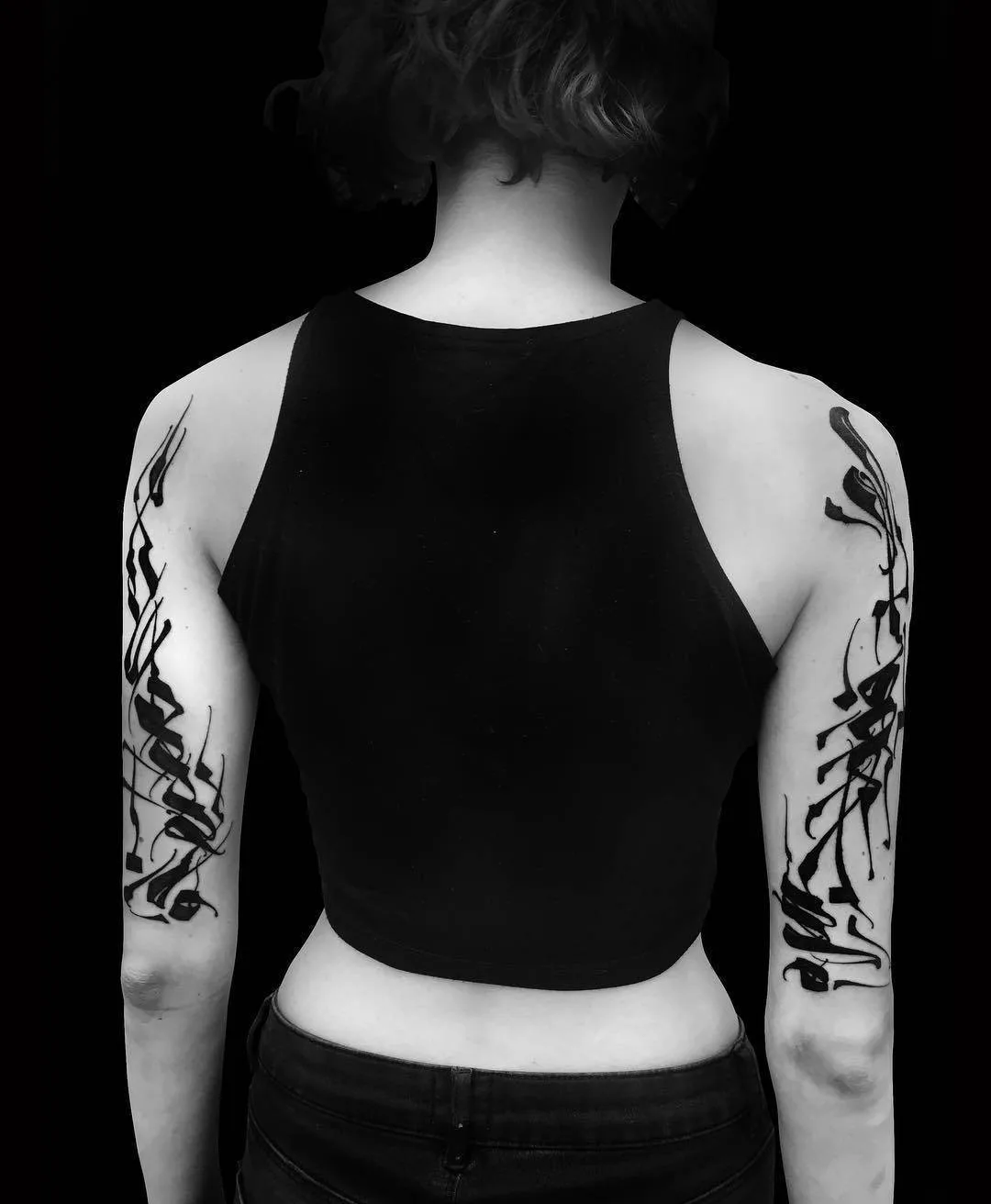 Tatuador Gordon Lettuce, estilo abstrato de tatuagem de blackwork | Reino Unido