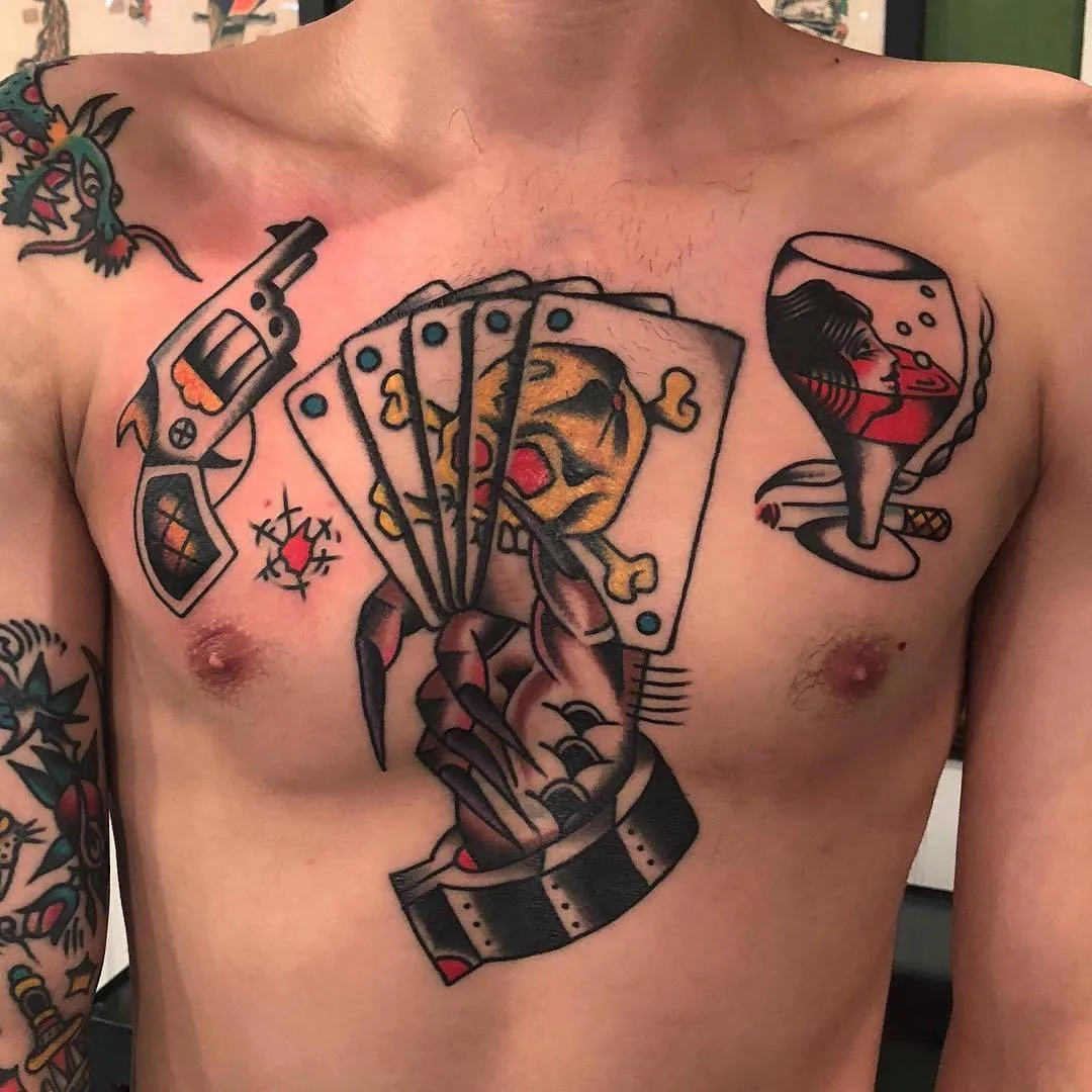 Artista di tatuaggi Akira Latanzio, tatuaggio a colori in stile tradizionale vecchio scuola | USA
