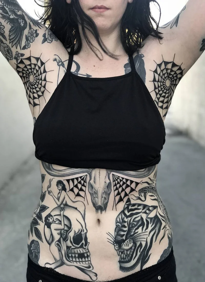 Tatuador Javier Betancourt