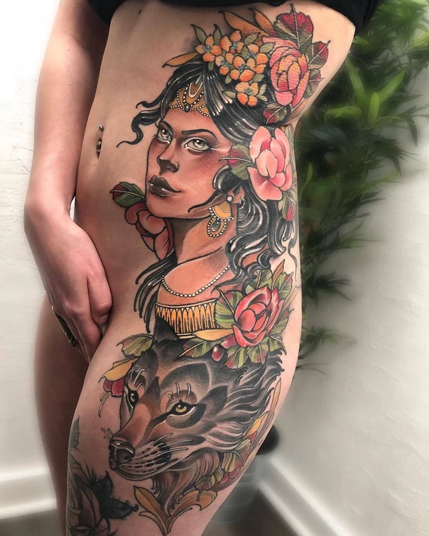 Neo Traditional Woman, Wolf tattoo on Side