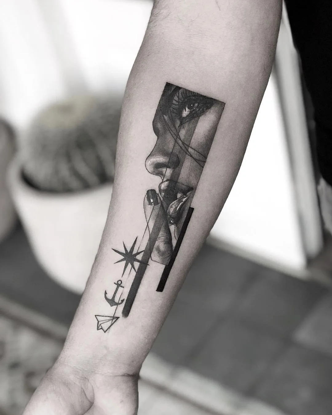 Artista de tatuagem Victor del Fueyo de la Torre, estilo de autor black and grey abstract tattoo, realism | Espanha