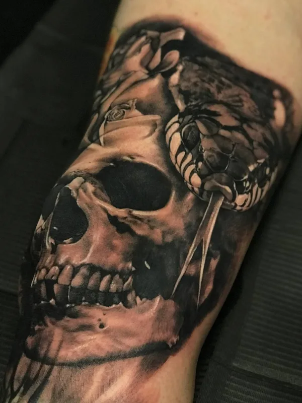black and grey realism Tatuagem em forearm #23282 | Tatuador Zhang Po