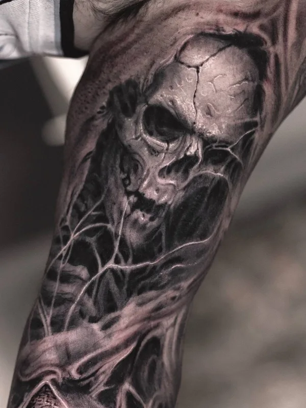 black and grey realism Tatuaggio su forearm #23367 | Tatuatore Darwin Enriquez