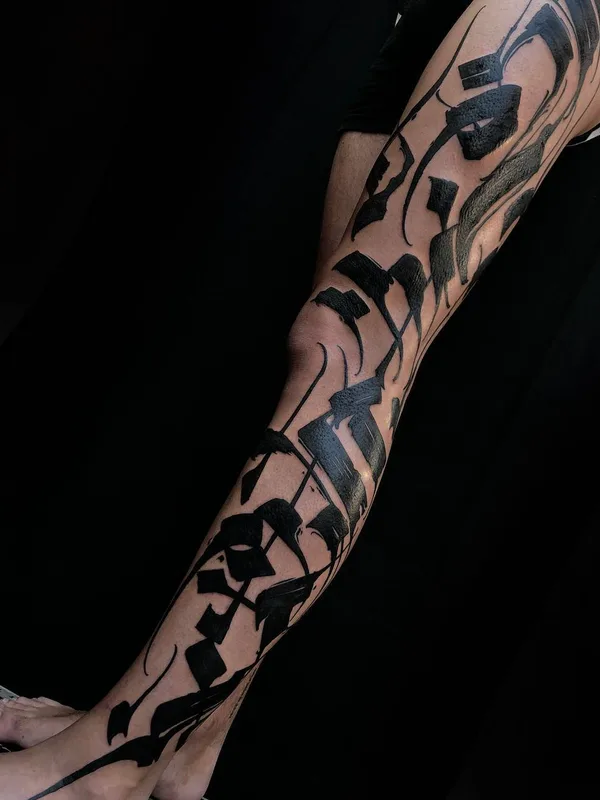 black blackwork Tatuagem em full leg #23613 | Tatuador Gordon Lettuce