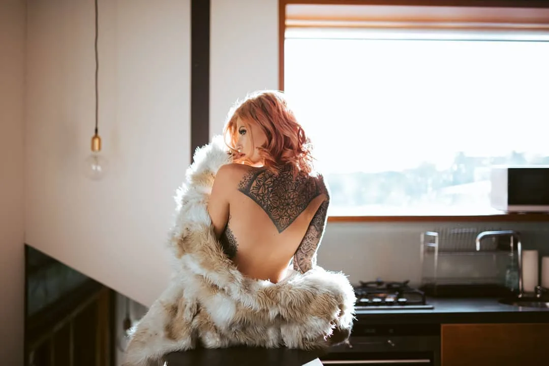 Modello tatuato Dolly D, foto alternativa, ragazza tatuata | Regno Unito