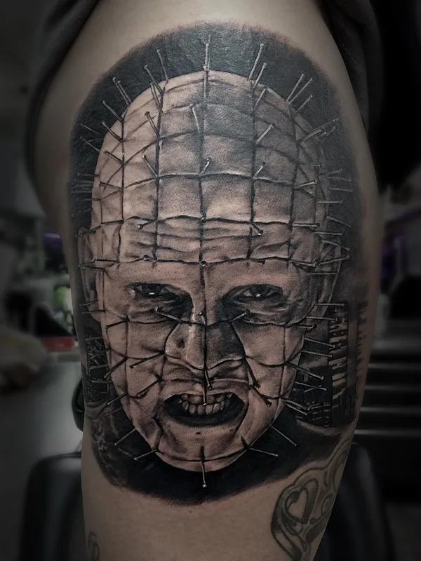 black and grey realism Tatuagem em thigh #23274 | Tatuador Zhang Po