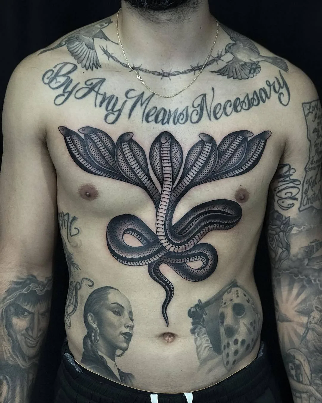 Tatuador Javier Betancourt, preto estilo antigo tradicional tatuagem | USA