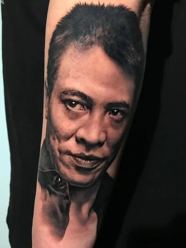 black and grey realism Tatuagem em forearm #23275 | Tatuador Zhang Po