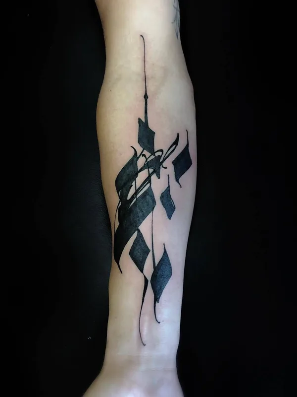 black calligraphy Tatuagem em forearm #23606 | Tatuador Gordon Lettuce