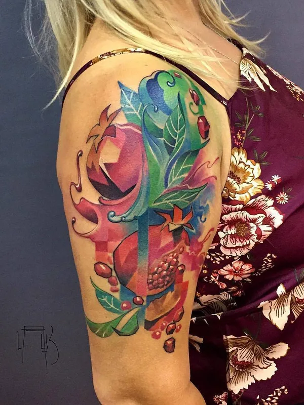 female color watercolor 纹身 在 upper arm #23477 | 纹身师 Лёша Лауз