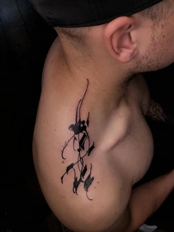 male black abstract Tatuagem em shoulder #23612 | Tatuador Gordon Lettuce