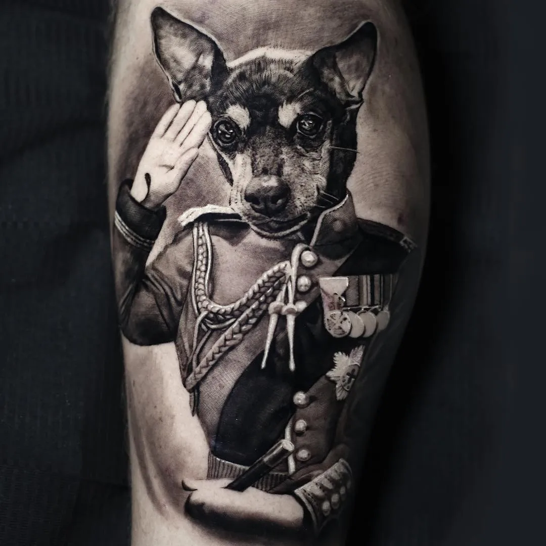 Artista del tatuaggio Matteo Pasqualin, ritratto in nero e grigio realistico | Italia