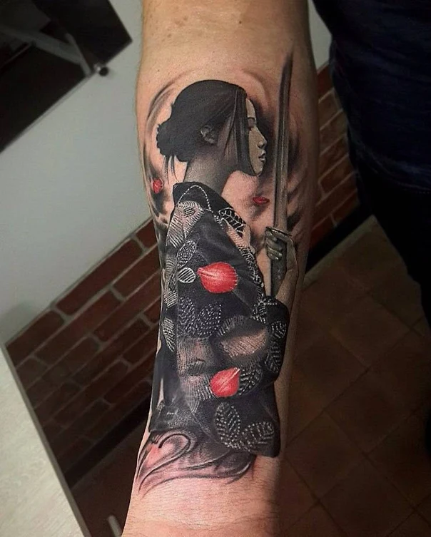 Реализм Geisha, Sword tattoo на Предплечье